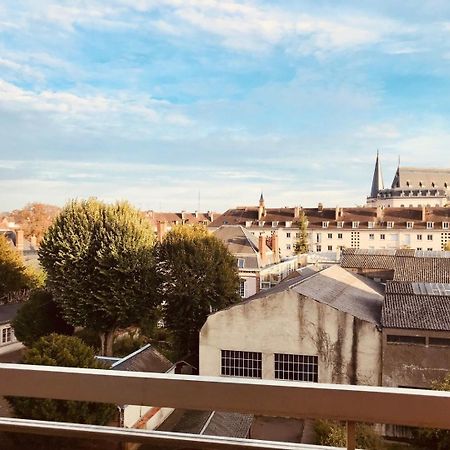 Appartement Avec Parking Et Balcon Vue Cathedrale 샤르트르 외부 사진