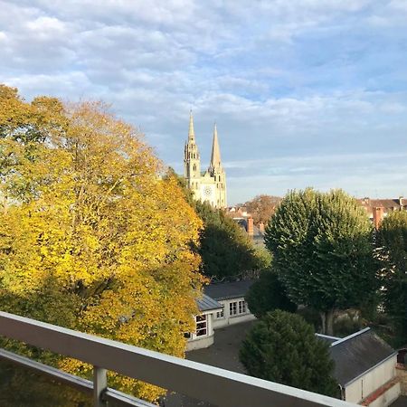 Appartement Avec Parking Et Balcon Vue Cathedrale 샤르트르 외부 사진